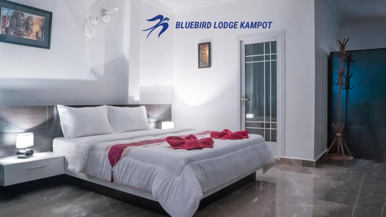 Bluebird Lodge Kampot Bagian luar foto