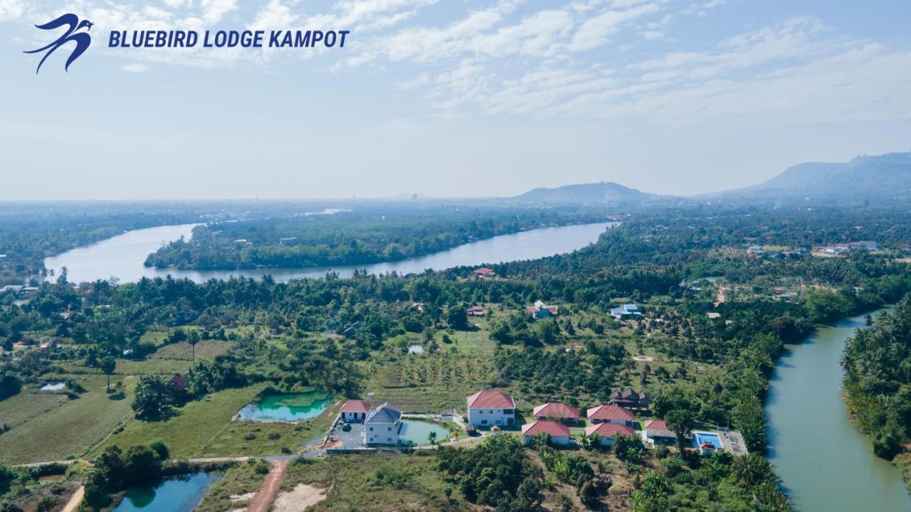 Bluebird Lodge Kampot Bagian luar foto
