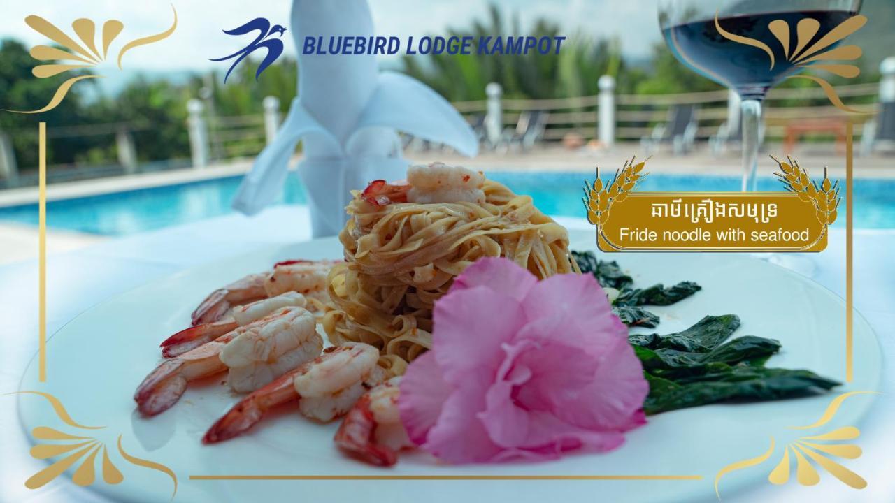 Bluebird Lodge Kampot Bagian luar foto